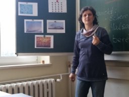 2 Frau Muennich erklaert